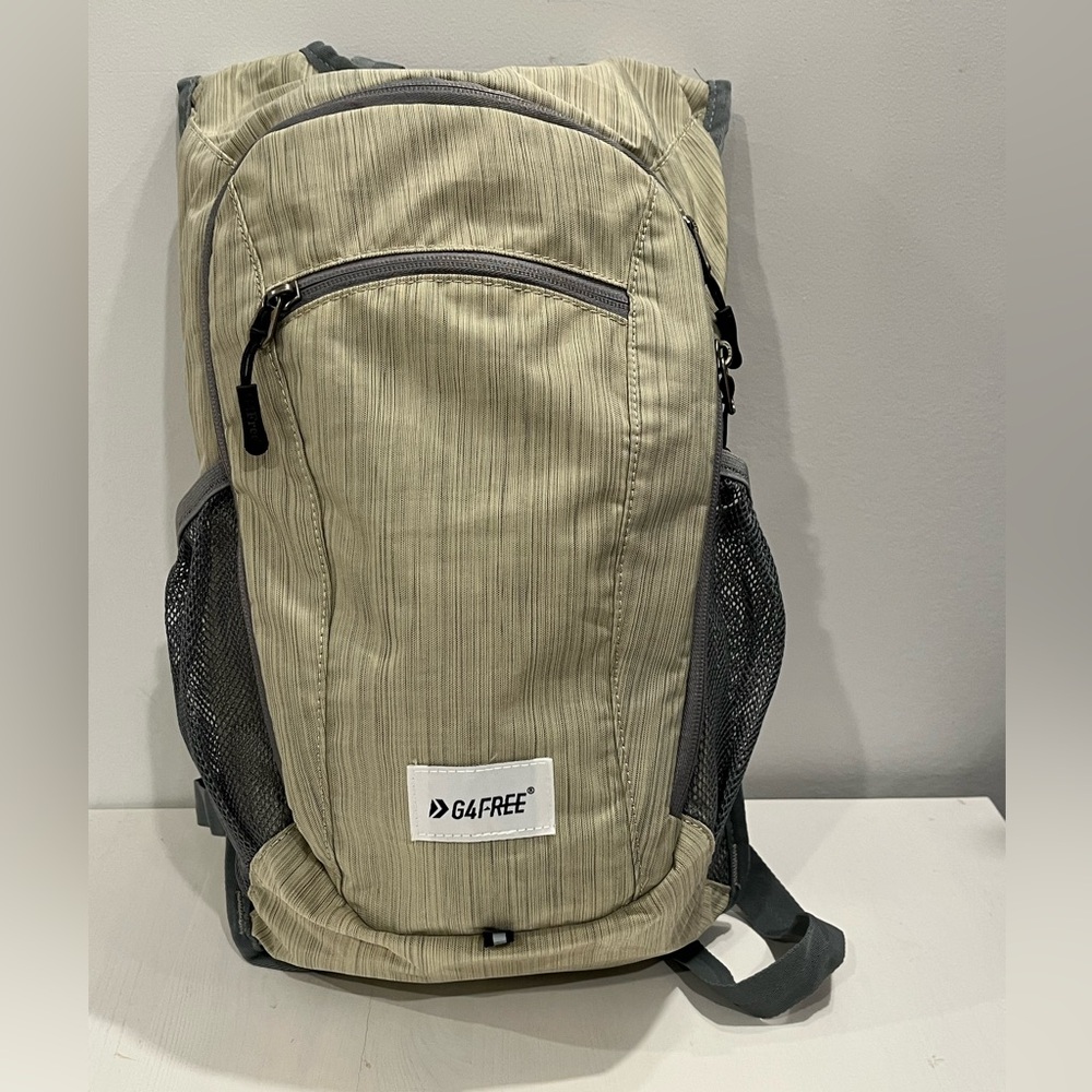 G4FREE Backpack Color Gray/Ivory Hiking